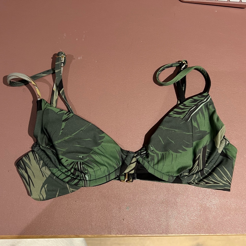 Beach Riot Camilla Top - Picture 2 of 4